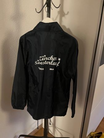 Jacke vom Zürcher Silvesterlauf dunkelblau lang