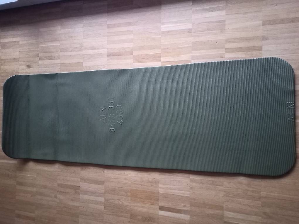 Tapis de sol: Campingmatte / Schlafsackunterlage – D'occasion à Altdorf UR par sportlife 1