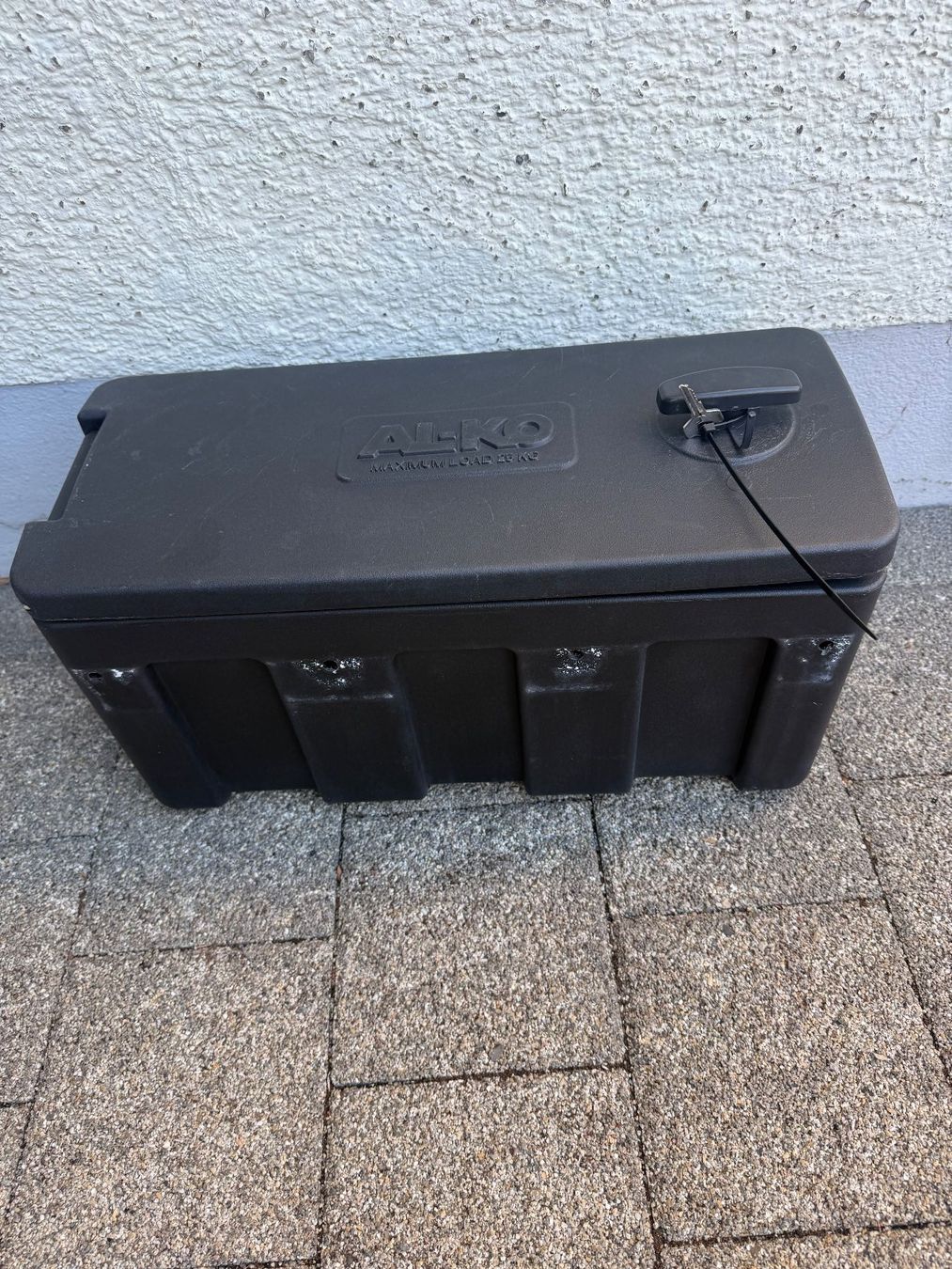 Rimorchi: Anhänger Kunststoff Staubox ALKO L=515 B=220 – Usato da Wettingen venduto da bar7 1