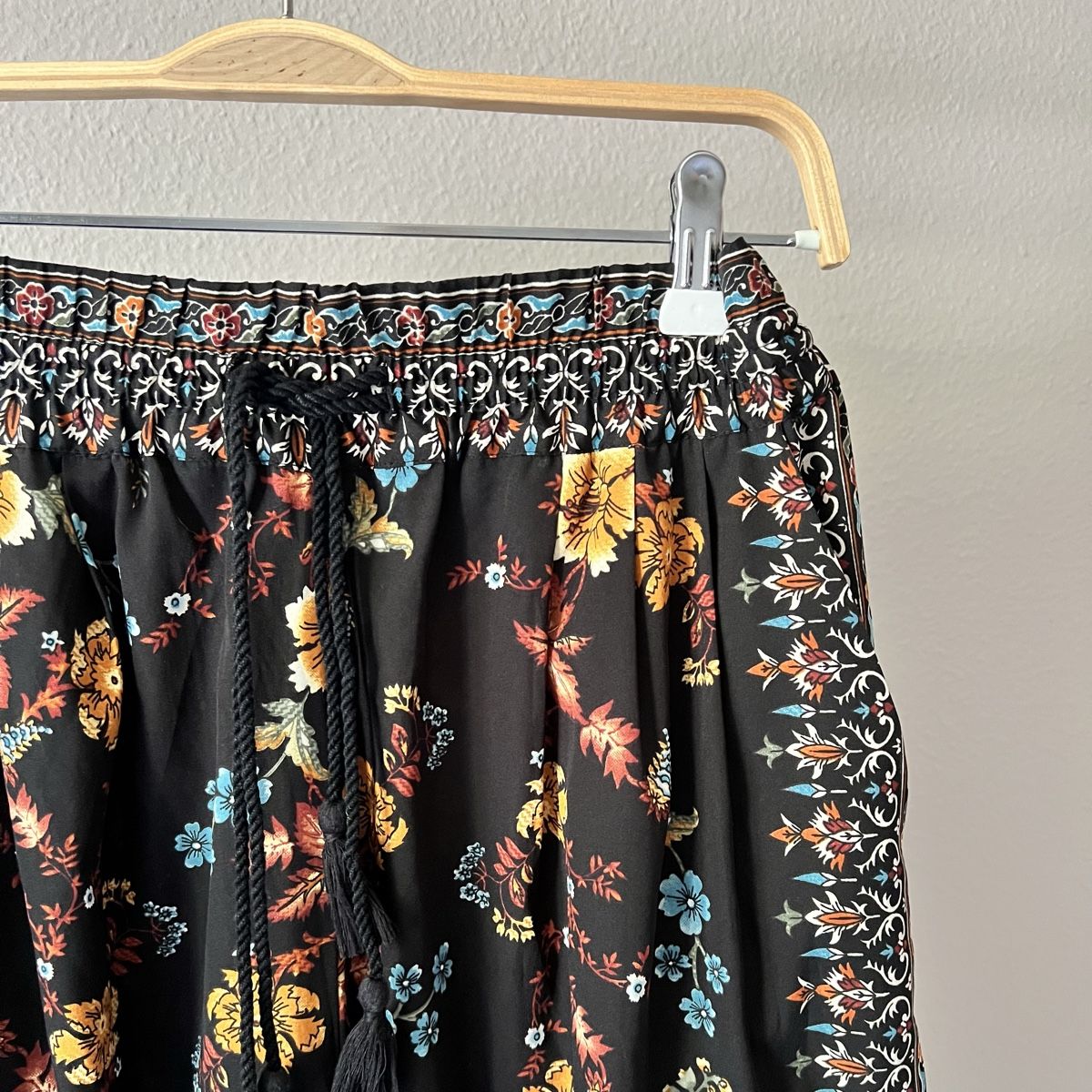 Zara Pantalons: ZARA Culottes – Neuf (Voir description) à Lütisburg par mahee 1