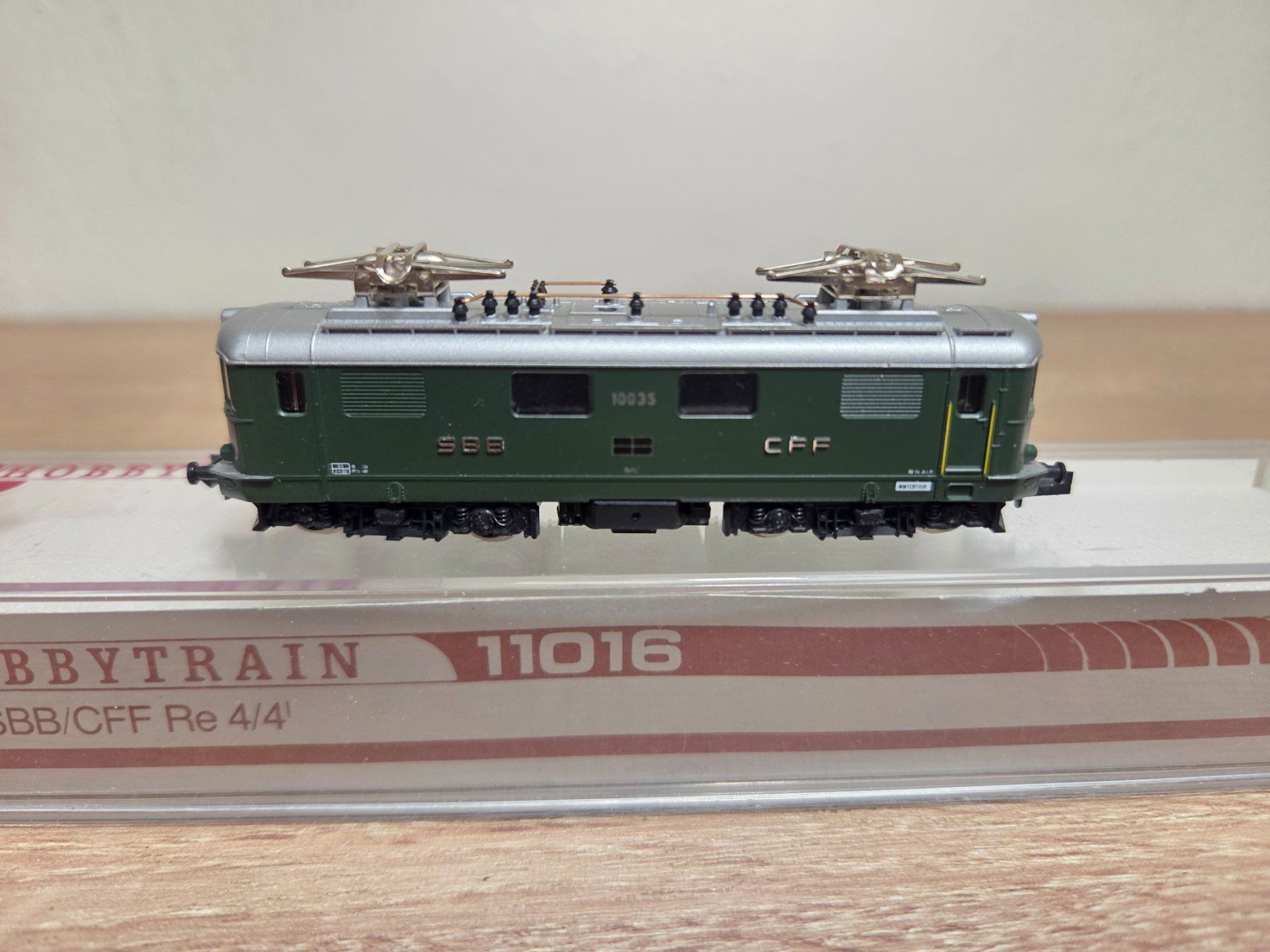 Hobbytrain Modellini di ferrovie: Hobbytrain N 11016 E-Lok 10035 SBB – Usato da St-Aubin-Sauges venduto da Lo_Go