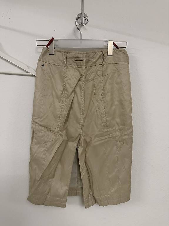 Röcke: Prada Beigefarbener Nylon-Rock – Gebraucht aus Kreuzlingen von ami_6mbf 1