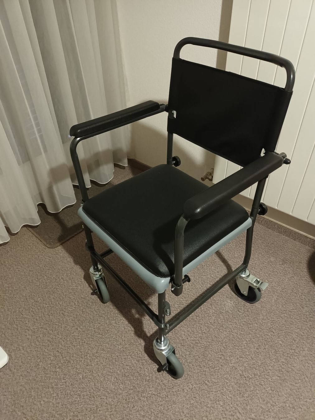 Sedie a rotelle: Toiletten Stuhl – Usato da Fislisbach venduto da Kett