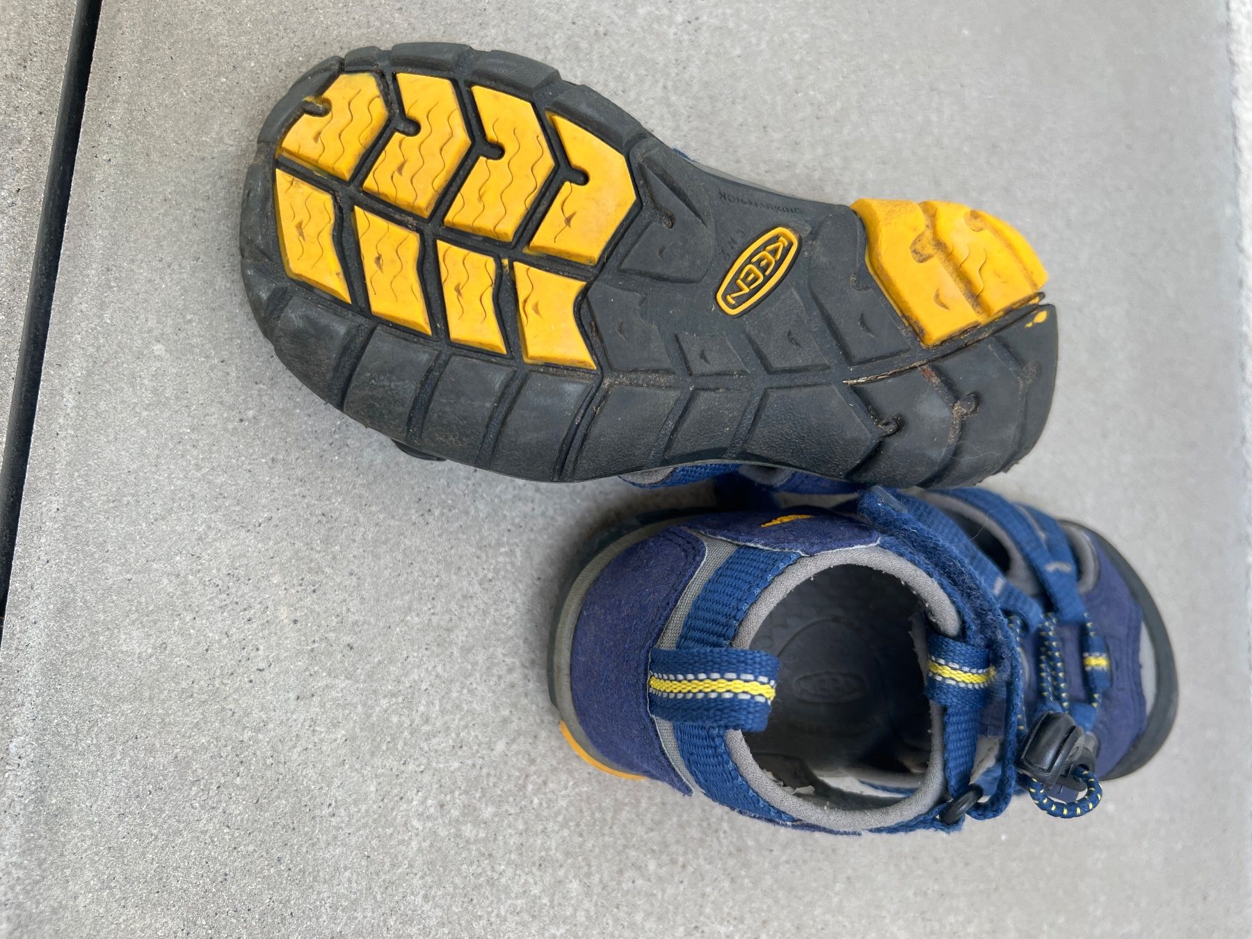 Keen Scarpe per ragazzi: Keen sandali 25/26 – Usato da Minusio venduto da bio_z7yv 1