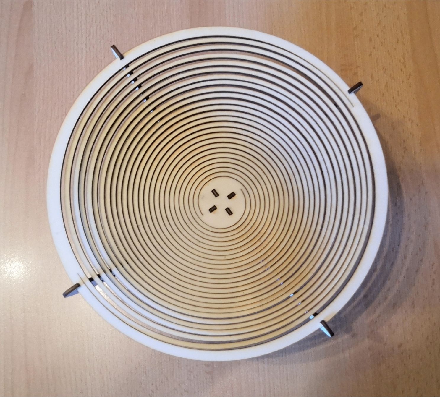 Schalen: Früchteschale aus Holz – Neu (gemäss Beschreibung) aus Lungern von SpideyPrince 2