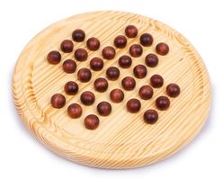 Solitär Brettspiel aus Holz mit Kugeln