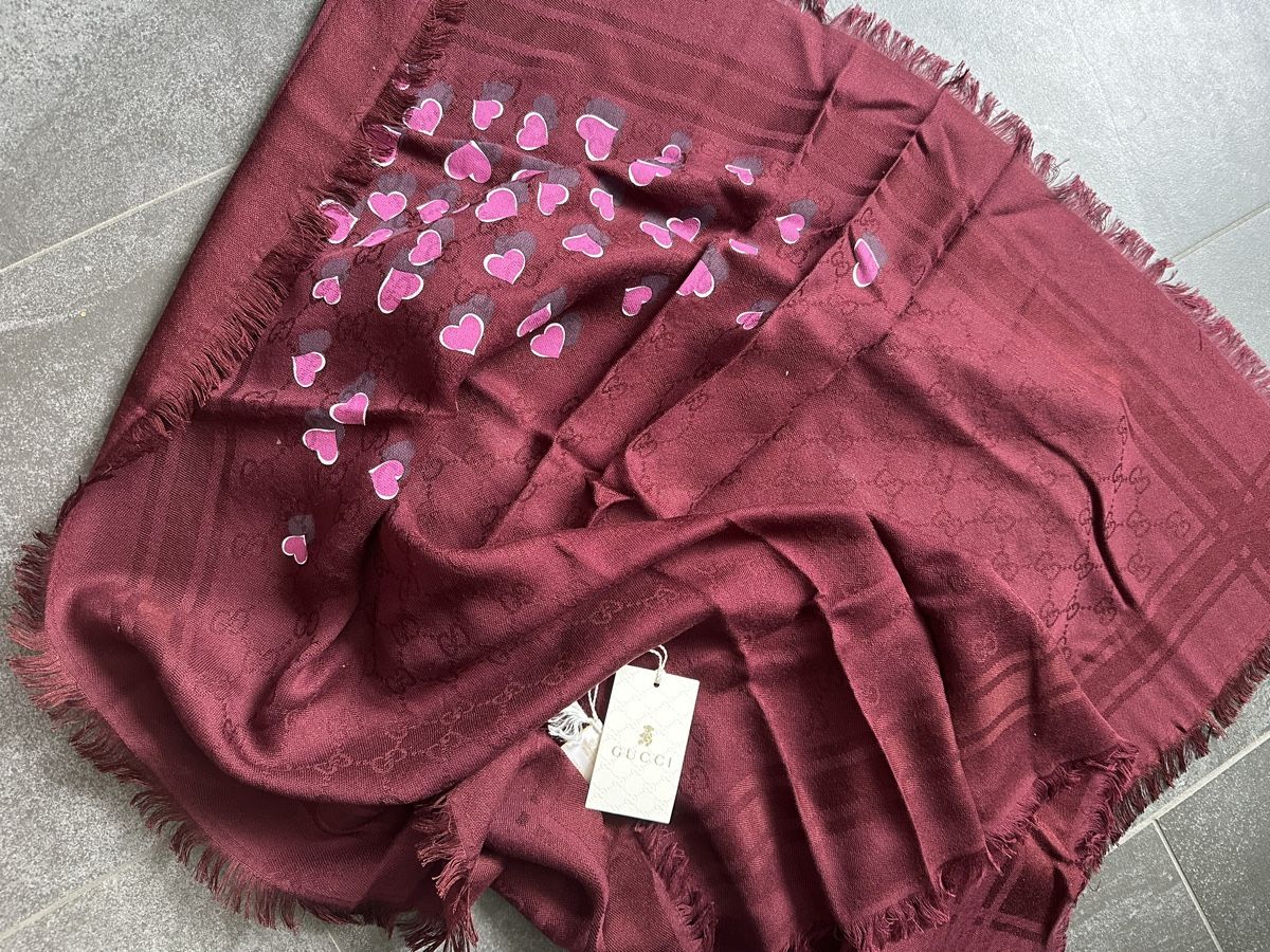 Gucci Foulard & Sciarpe: Gucci Schal – Nuovo e nell'imballaggio originale da Ebikon venduto da nat_jzh5 1