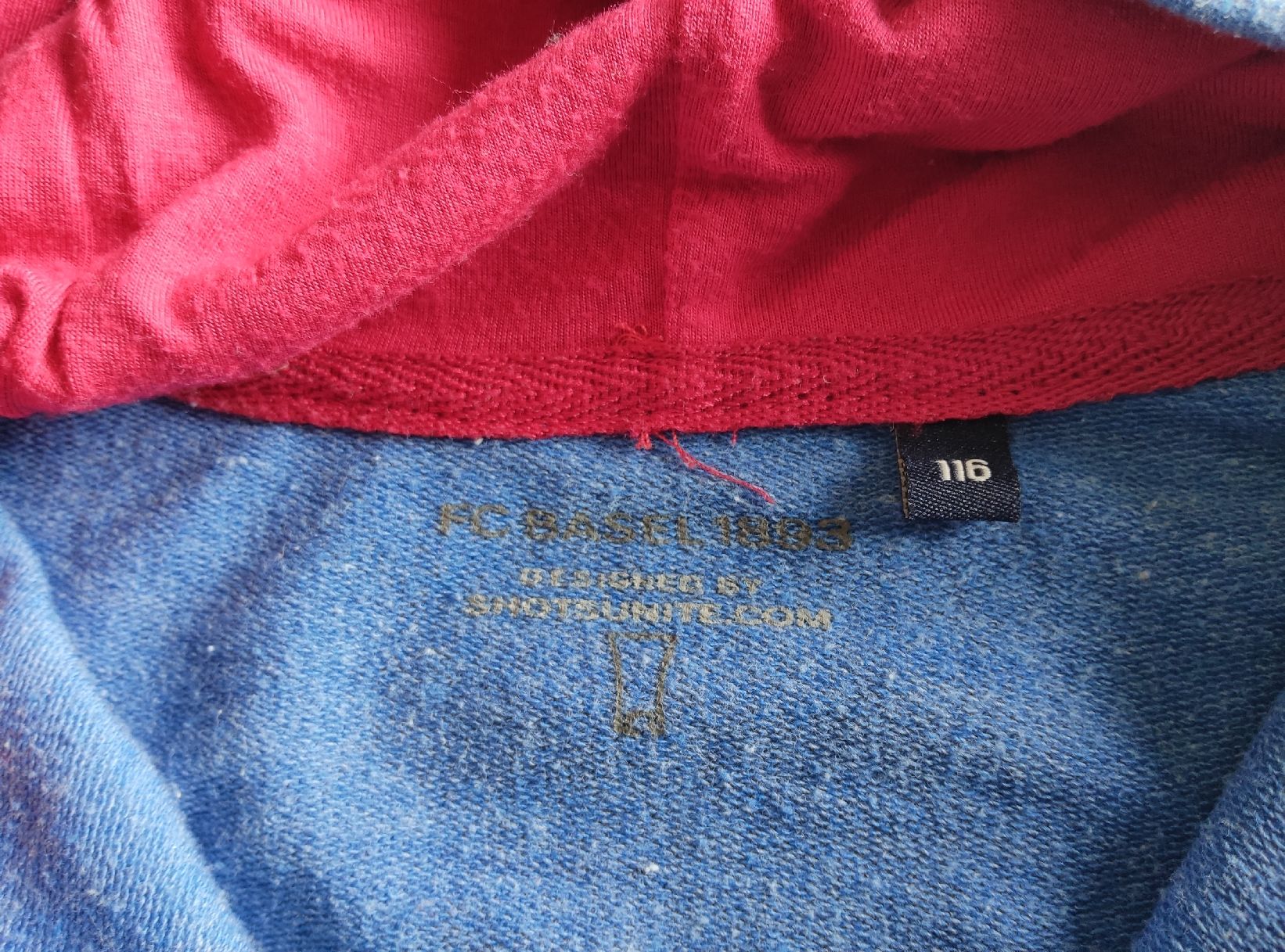 Pullover & Sweatshirts: FCB - FC Basel - Kinder-Pullover - Kinder-Hoodie - Gr. 116 – Gebraucht aus Zofingen von Justice79 3