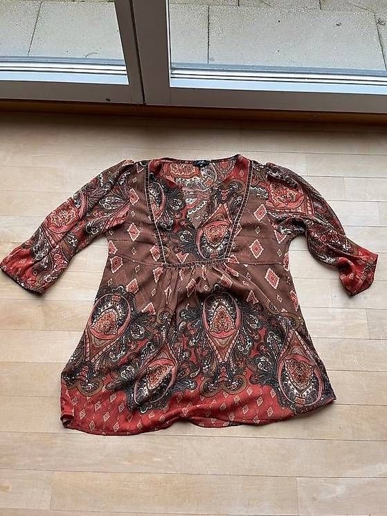 Camicette: Avant Premiere Blouse – Usato da Luzern venduto da nad_2my8 1