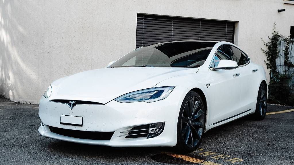 Tesla Automobili: TESLA Model S Long Range Raven – Usato da Zürich venduto da jessecuster