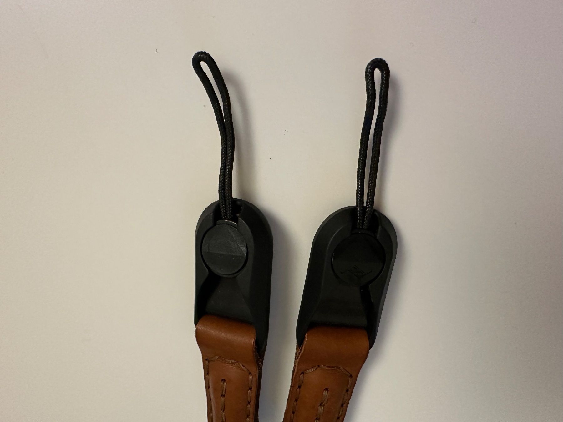 Sonstiges Zubehör: Kameragurt mit Peak Design Anchors – Gebraucht aus Zürich von By959 3