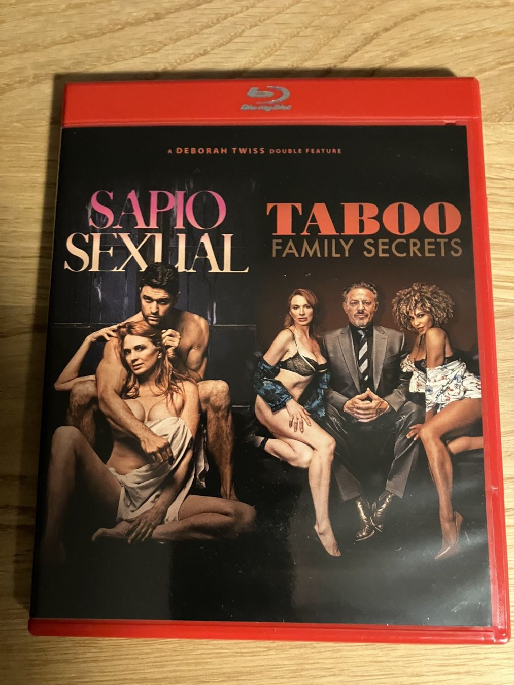 Tutti i DVDs: Sapiosexual & Taboo: Family Secrets (US-BluRay, Code A) – Nuovo (secondo la descrizione) da Rümlang venduto da Cymanlang