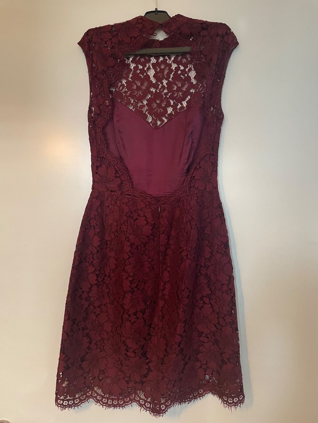 Sandro Kleider: Elegantes Sandro Kleid Bordeaux aus Spitze – Neu (gemäss Beschreibung) aus Lausen von san_ddq5 2