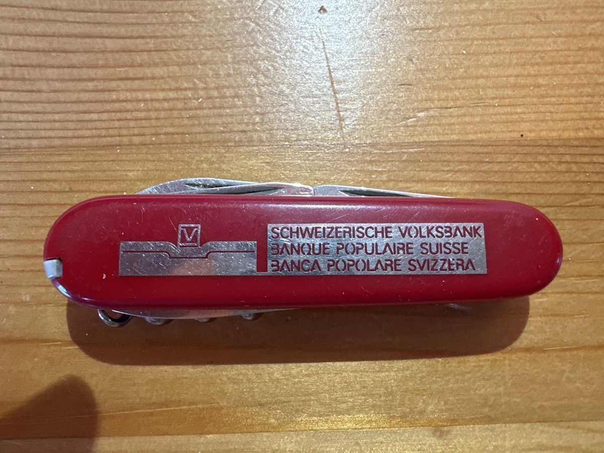 Victorinox Coltelli tascabile: Schweizer Taschenmesser, rot, V-Bank – Usato da St. Gallen venduto da mai_gd7k