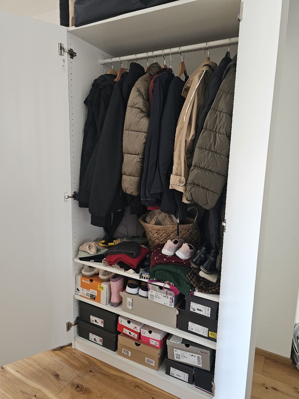 Ikea Armadi: Kleiderschrank  – Nuovo (secondo la descrizione) da Basel venduto da vel_w2tr 2