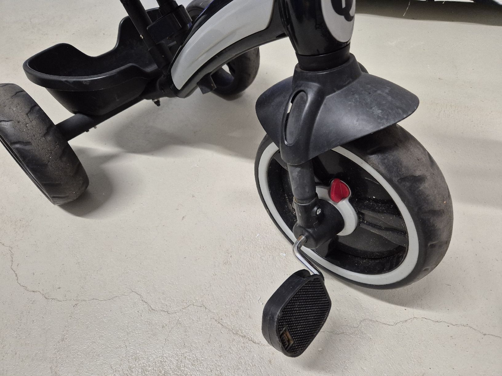 Véhicules pour enfants: Kinder Dreirad, Schwarz – D'occasion à Künten par JennM. 1