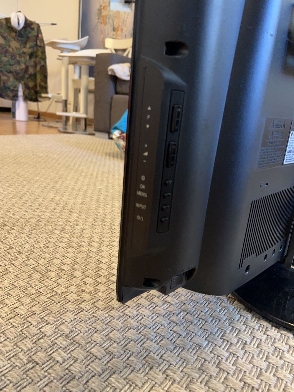 LG Fernseher: TV LG 32LH3000 – Gebraucht aus Hombrechtikon von  8