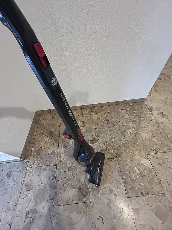Aspirateurs & Accessoires: Aspirateur  – D'occasion à Martigny par reu_t2ln 2