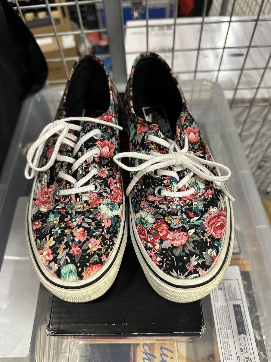 Vans Scarpe da donna: Vans Authentic Floral  – Usato da Bern venduto da Shininglove 2