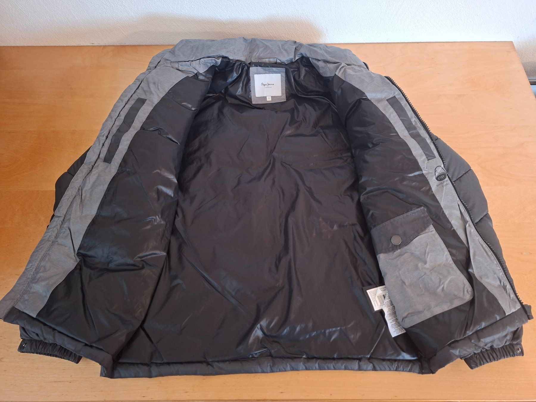 Pepe Jeans Jacken: Pepe Jeans Winterjacke – Gebraucht aus Rüti ZH von FelipeCH1993 2