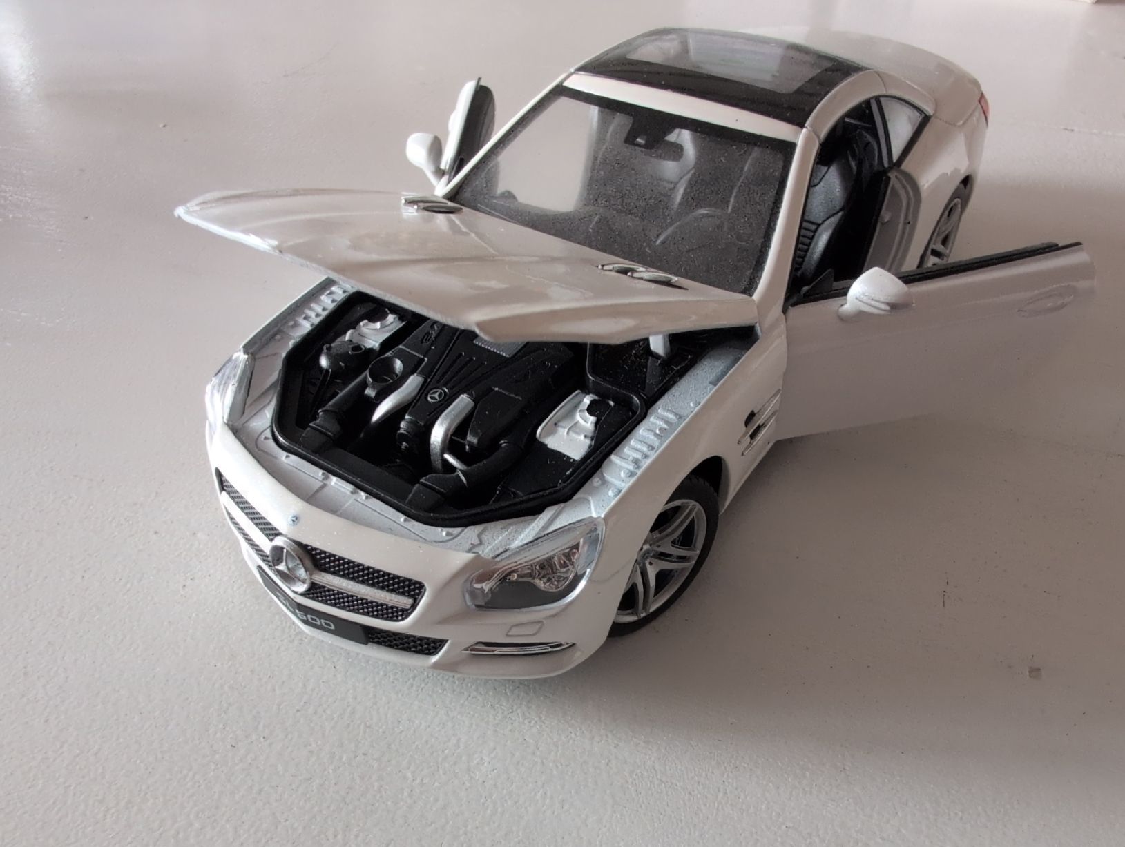 Welly Modellini d'auto: 1/24 SL500 von Welly – Usato da Sulzbach venduto da MercedesV8