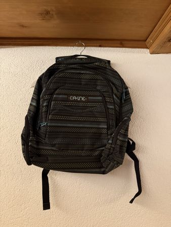 Rucksack DAKINE mit Muster