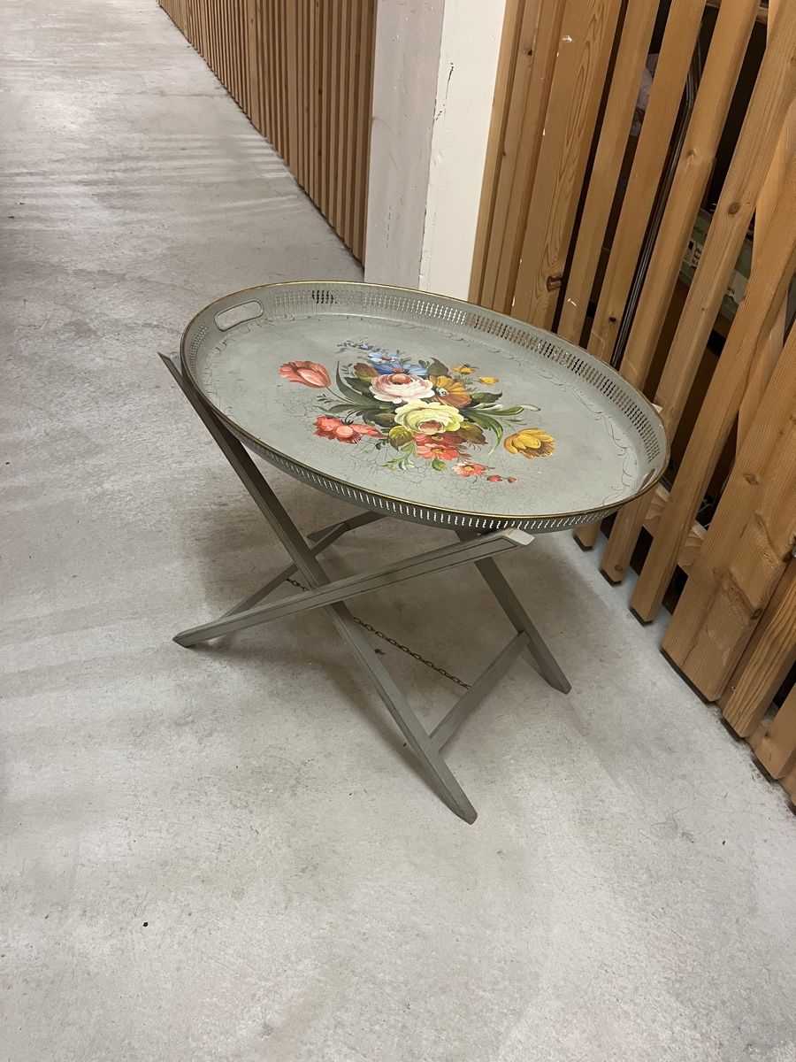 Pareti & Soffitti: Vintage coffee table – Usato da Zürich venduto da giuliaamelie