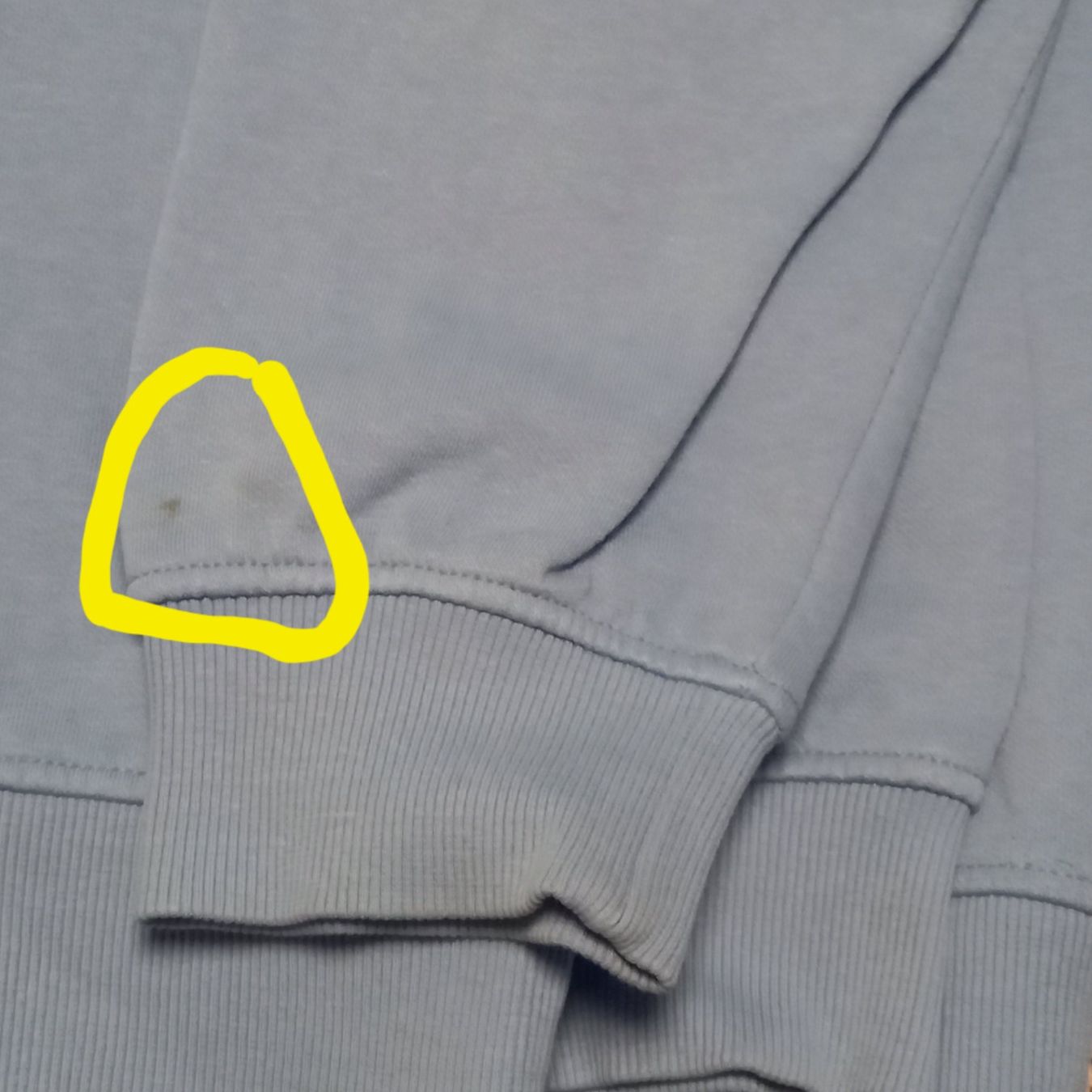H&M Maglioni & Felpe: hellblauer Pullover Gr S von H&M – Usato da Brüttisellen venduto da kikaninchen79 1