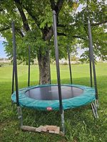 Trampolin Berg Favorit 270 grün gebrauchter Zustand