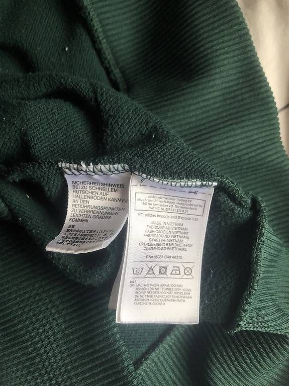 Giacche: 2012 Adidas Real Madrid Jacke – Usato da Wegenstetten venduto da secondhand.jpg 3