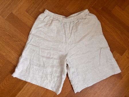 COS bermuda Shorts 100% Leinen