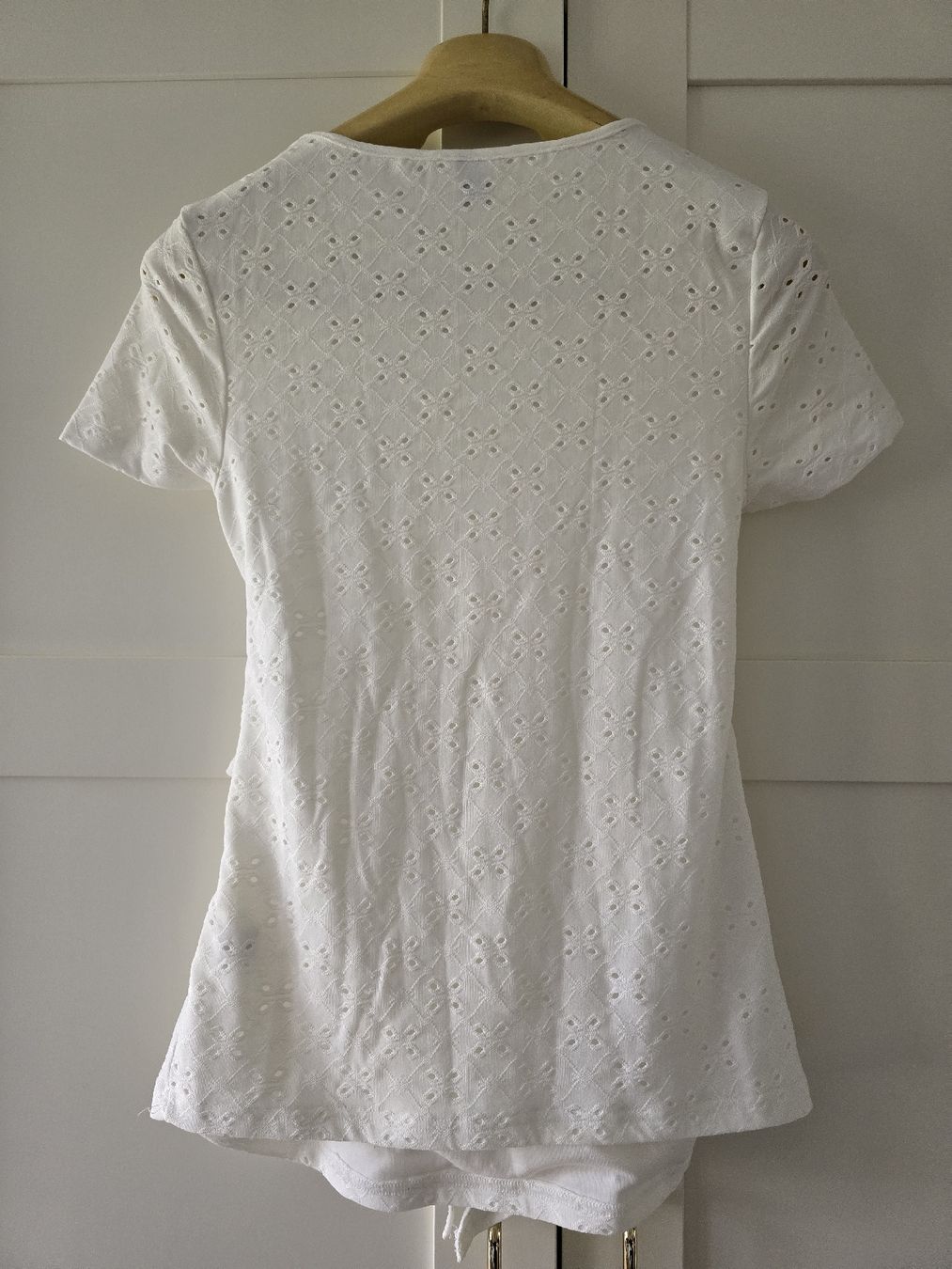 Shein T-shirts: Weißes Umstandsshirt – D'occasion à Zug par nic_wlj8 1