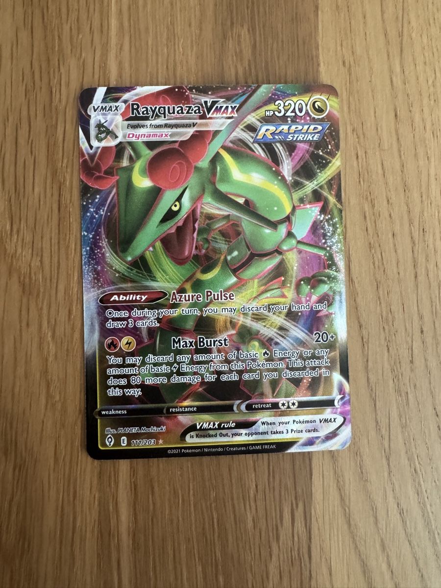 Cartoline:     Rayquaza VMAX – Usato da Meinisberg venduto da Knightdeals