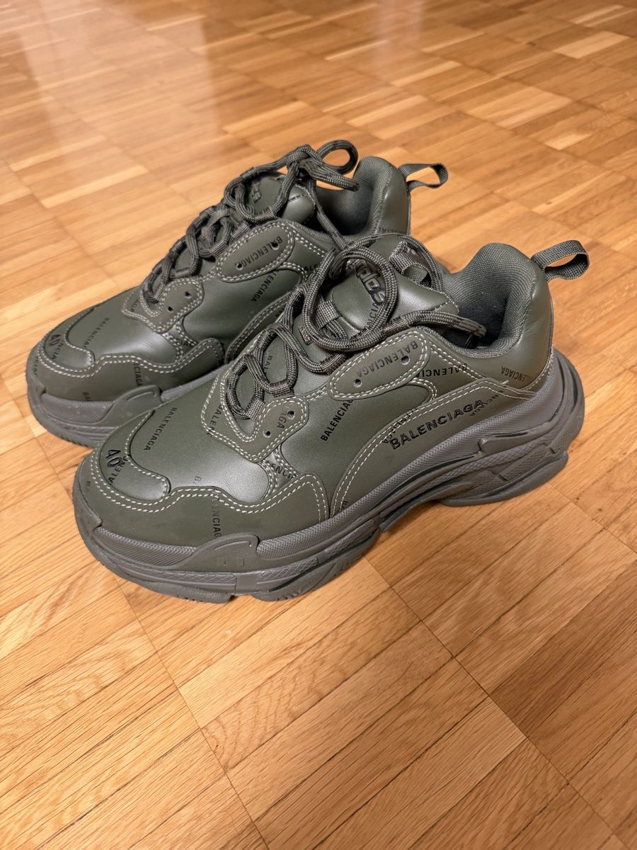 Balenciaga Scarpe da uomo: Balenciaga Triple S Size 40  – Nuovo (secondo la descrizione) da Schlieren venduto da jjfernandes99 2