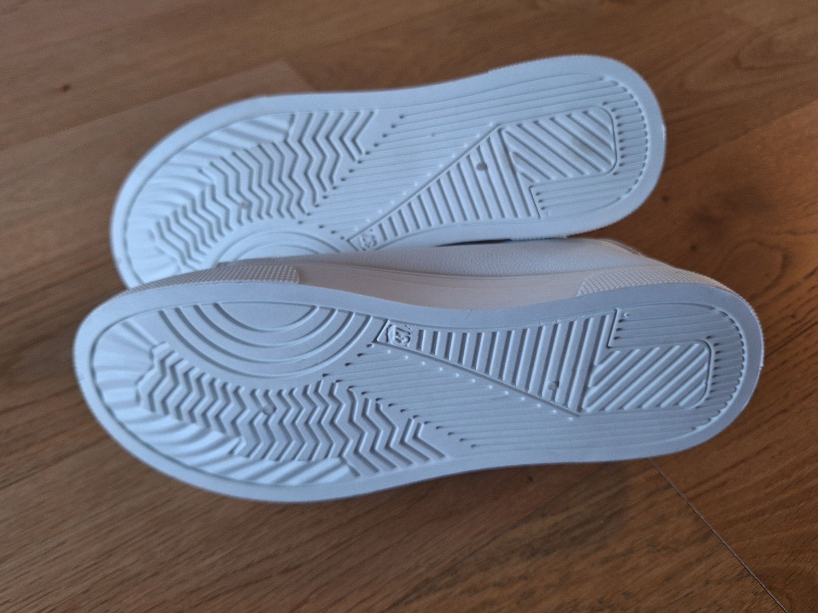Scarpe per ragazze: Stitch Schuhe Gr. 37 – Nuovo e nell'imballaggio originale da Au ZH venduto da m_s_b 3