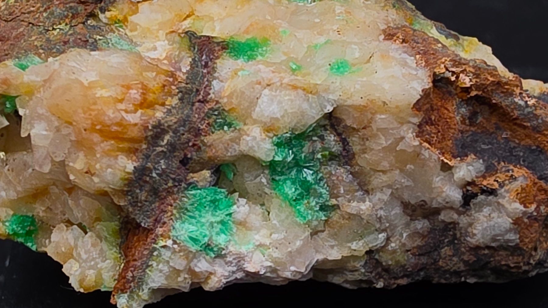 Minerali & Pietre curative: Annabergite from Lavrion Mining District, Attica, Greece – Usato da Figino venduto da panshop 1