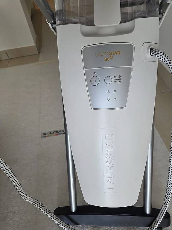 Laurastar Ferri da stiro: Centrale vapeur Laurastar S6a – Usato da La Sagne NE venduto da die_56yf 2