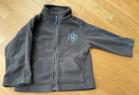 Veste polaire grise, taille 98