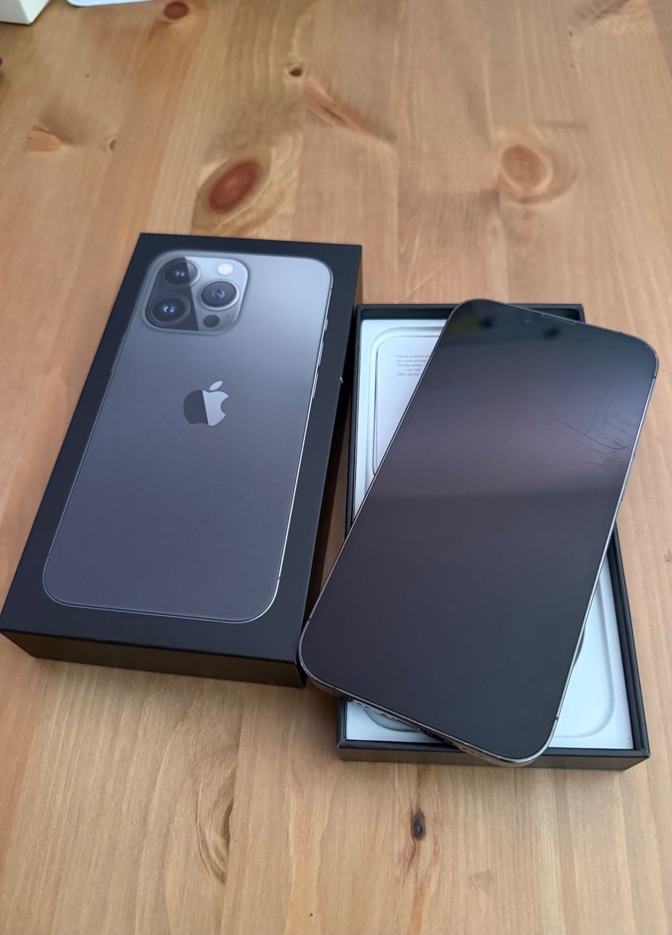 Apple Portables: iPhone 13 Pro 256 GN - 299.- – D'occasion à Lugano par jen_86rn 3