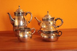 SILBER WMF 4 TL. KAFFEE-TEEKANNE-ZUCKER-RAHMGEFÄSS SET