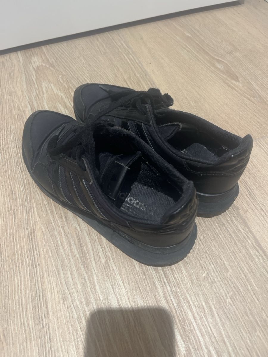 Adidas Herrenschuhe: Adidas Turnschuhe schwarz – Gebraucht aus Bachenbülach von sam_x8rt 1