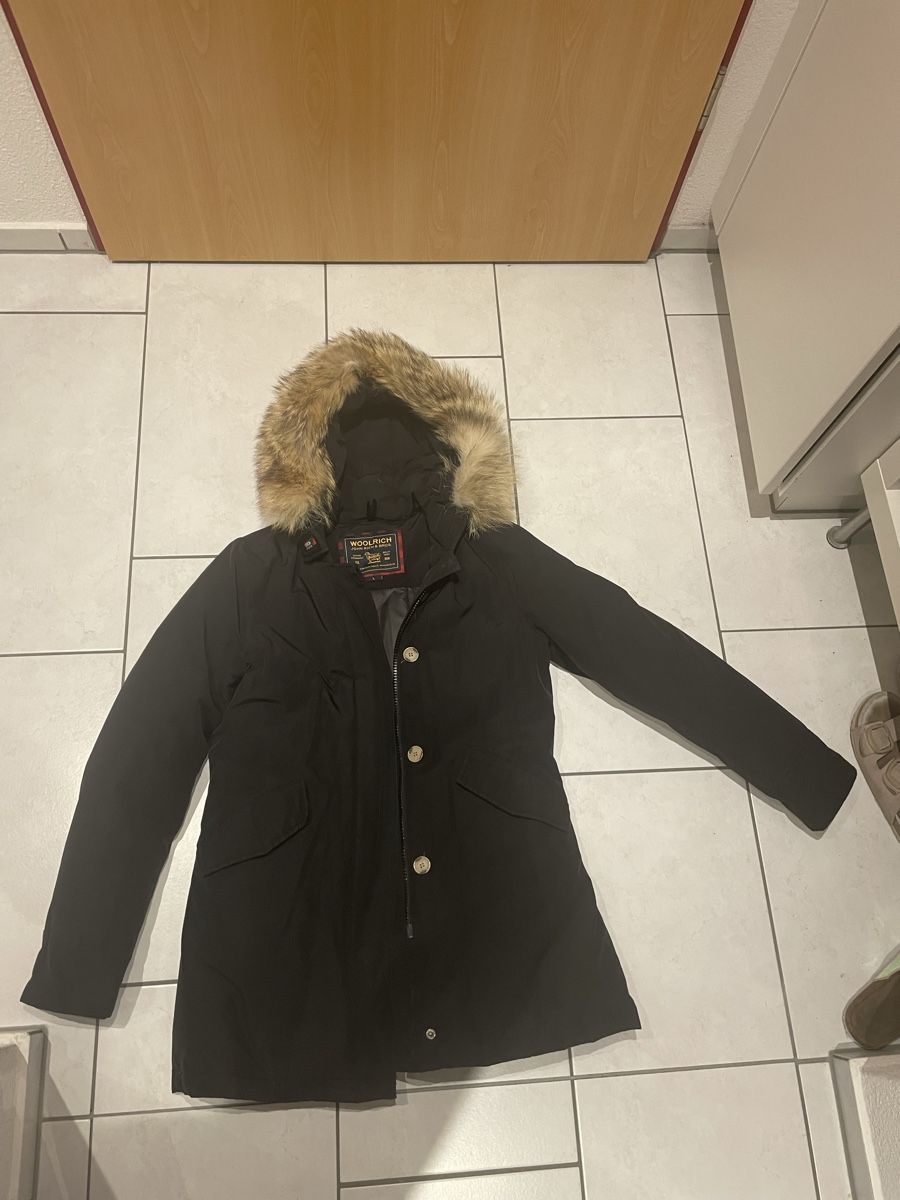 Woolrich Giacche: Woolrich Parka schwarz Gr. L – Usato da Winterthur venduto da Fabelhaft123
