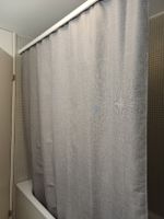 Duschvorhang für Badewanne hellgrau