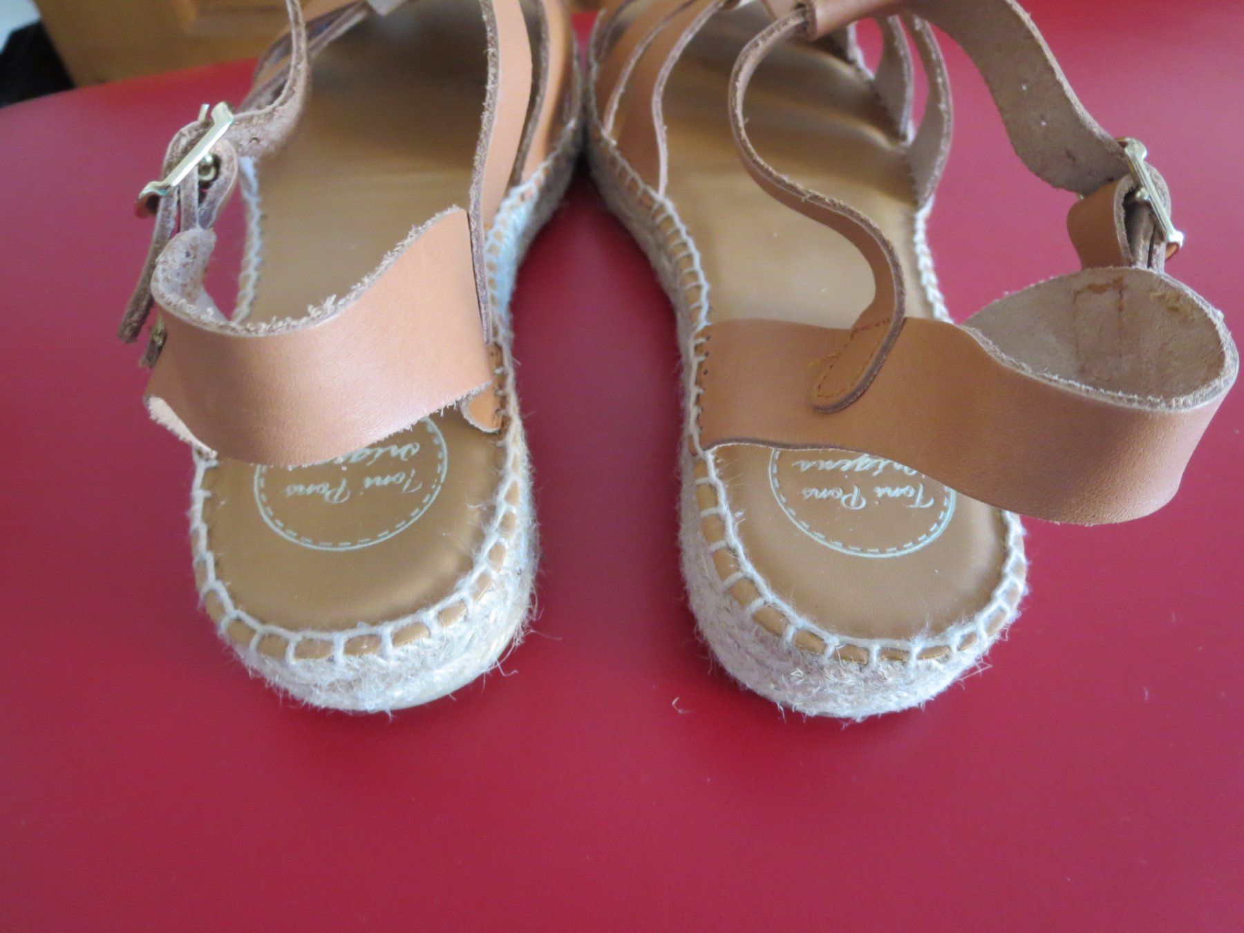 Scarpe da donna: Damen Leder Sandalen /Gr. 39 1/2 – Usato da Wallisellen venduto da Arvenstube 3