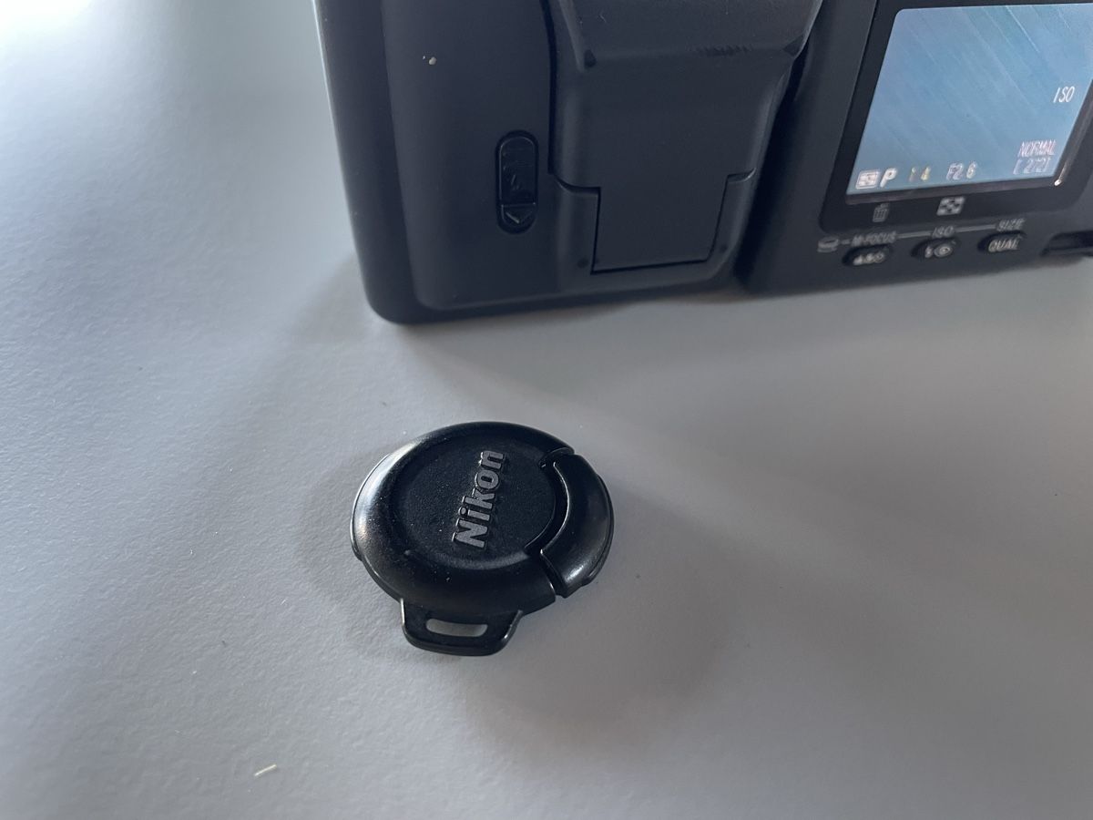 Coolpix Fotocamera: Nikon Coolpix 995, Digitalkamera – Usato da Zürich venduto da haeschesnonid 4
