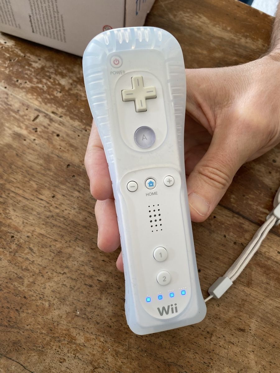 Controller: Télécommande Wii + protection silicone - parfait état! – Usato da etoy venduto da fca027
