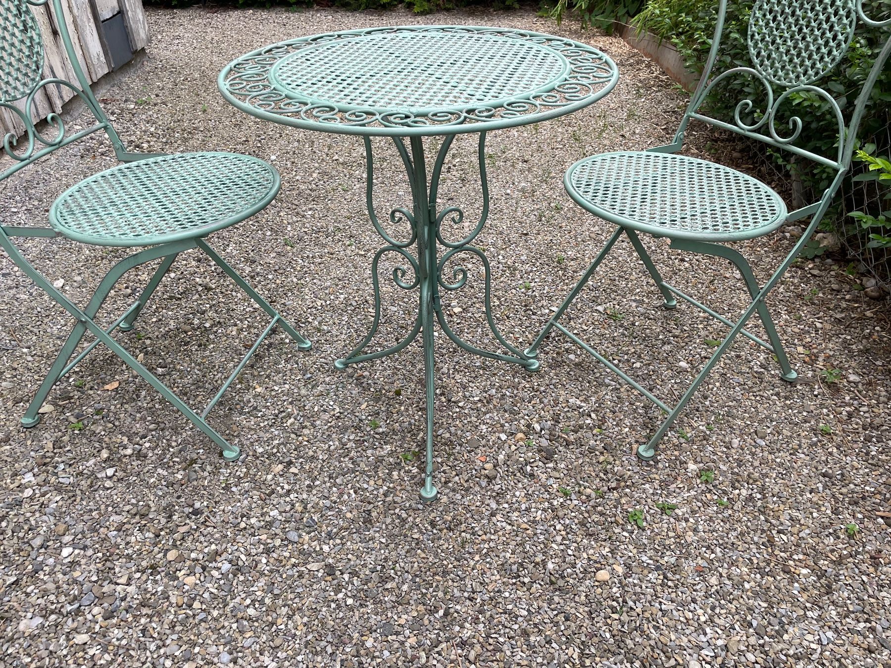 Set de table et chaises: Gartentischli mit 2 Stühlen – D'occasion à Flawil par Naphtali 2