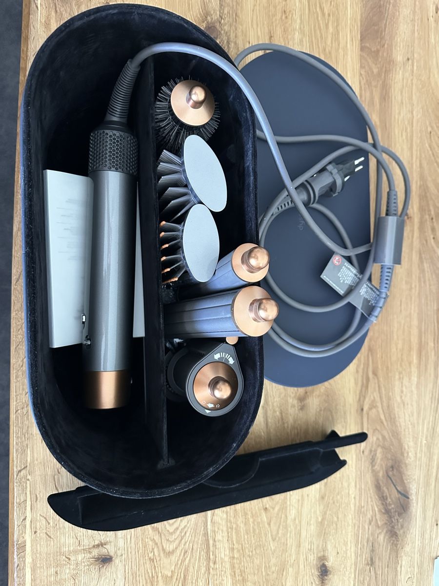 Dyson Sèche-cheveux: Dyson Airwrap – D'occasion à Frick par nad_b5xw 2