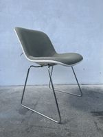Mid Century Space Age Stuhl Artifort Fiberglas Chrom