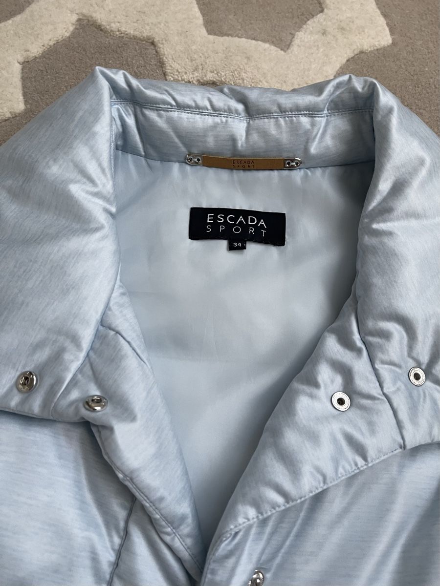 Escada Giacche: Escada Sport Steppweste in Hellblau - Stilvoll – Nuovo (secondo la descrizione) da Winkel venduto da KaschmirArt 2